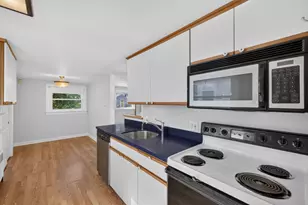 63 Hemlock St, Fall River, MA 02720 - Photo 17
