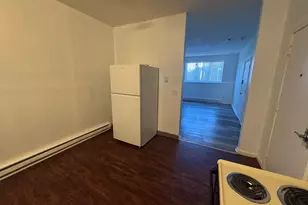 340 Appleton St, Holyoke, MA 01040 - Photo 7