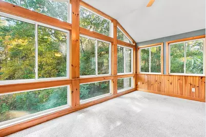 565 Hartford Ave E, Uxbridge, MA 01569 - Photo 7