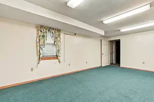 565 Hartford Ave E, Uxbridge, MA 01569 - Photo 17