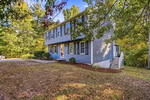 565 Hartford Ave E, Uxbridge, MA 01569 - Photo 1
