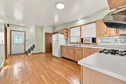 40 Bunker Hill Ave, Lowell, MA 01850 - Photo 11