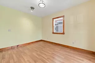 40 Bunker Hill Ave, Lowell, MA 01850 - Photo 7