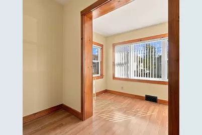40 Bunker Hill Ave, Lowell, MA 01850 - Photo 5