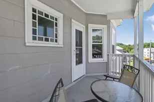 17 Wyvern St, Boston, MA 02131 - Photo 9