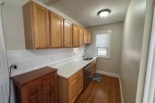 19 Everdean St, Boston, MA 02122 - Photo 7