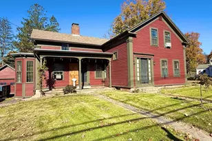 31 Central St, West Brookfield, MA 01585 - Photo 1