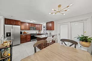 19 Eagan Pl, Peabody, MA 01960 - Photo 9