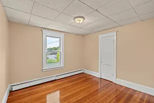 906 Main St, Holyoke, MA 01040 - Photo 11