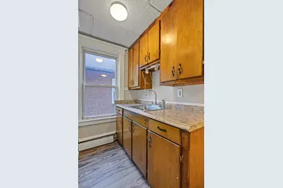 906 Main St #2, Holyoke, MA 01040 - Photo 3