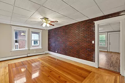 906 Main St #2, Holyoke, MA 01040 - Photo 5