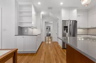 191 Davis Ave, Brookline, MA 02445 - Photo 3
