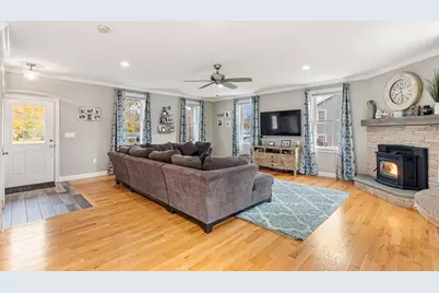 705 County St, Seekonk, MA 02771 - Photo 11