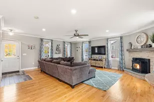 705 County St, Seekonk, MA 02771 - Photo 11