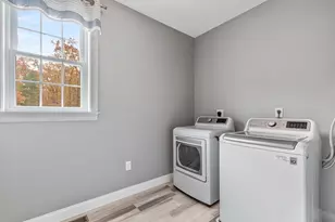 705 County St, Seekonk, MA 02771 - Photo 17