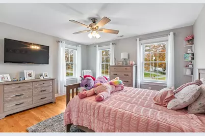705 County St, Seekonk, MA 02771 - Photo 27