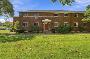 31 Wilson Dr, Framingham, MA 01702 - Photo 1