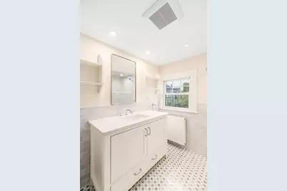 1 East Corning #2nd floor, Beverly, MA 01915 - Photo 9