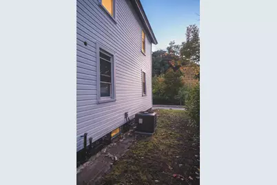 227 Deerfield St, Greenfield, MA 01301 - Photo 7