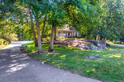 30 Surrey Rd, Winchester, MA 01890 - Photo 15