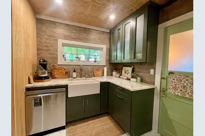 5 Lakeshore Dr, Wales, MA 01081 - Photo 7