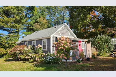 5 Lakeshore Dr, Wales, MA 01081 - Photo 1