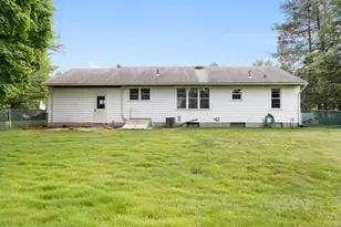 62 Clayton Rd, Holyoke, MA 01040 - Photo 13