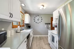 62 Clayton Rd, Holyoke, MA 01040 - Photo 21