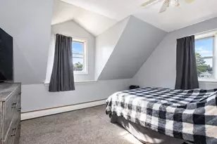 37 Benefit St, Taunton, MA 02780 - Photo 15