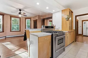 145 Winter St, Saugus, MA 01906 - Photo 15