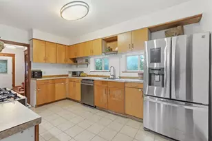 145 Winter St, Saugus, MA 01906 - Photo 13