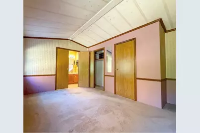 403 Tully Rd, Orange, MA 01364 - Photo 13