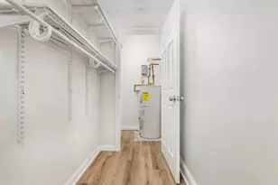 1029 Pleasant St, Worcester, MA 01602 - Photo 11