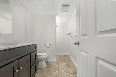 1029 Pleasant St #9, Worcester, MA 01602 - Photo 13