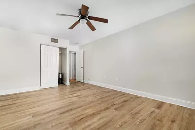 1029 Pleasant St #9, Worcester, MA 01602 - Photo 7