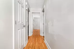 1029 Pleasant St, Worcester, MA 01602 - Photo 13
