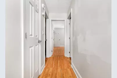 1029 Pleasant St #9, Worcester, MA 01602 - Photo 9