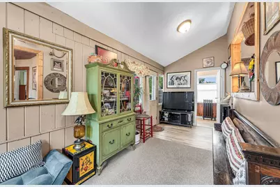 18 Fabyan St, West Springfield, MA 01089 - Photo 15