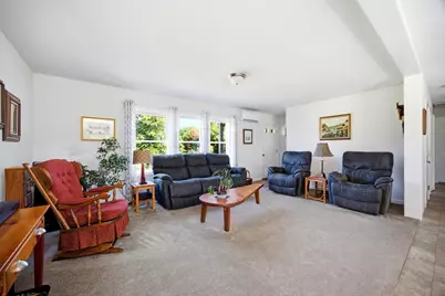 362 Hadley St, South Hadley, MA 01075 - Photo 9