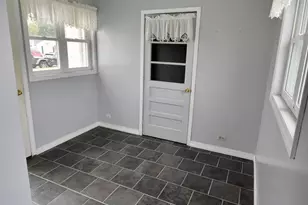 64 Poplar St, Chicopee, MA 01013 - Photo 3