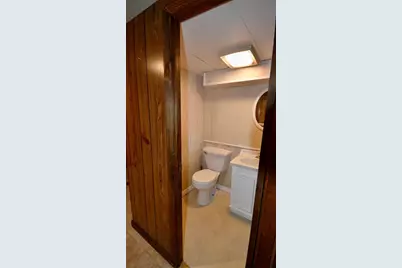 64 Poplar St, Chicopee, MA 01013 - Photo 17