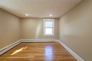 129 Lynn St, Peabody, MA 01960 - Photo 7
