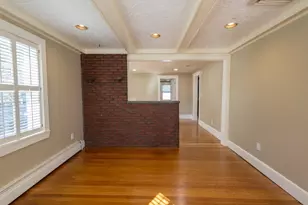 129 Lynn St, Peabody, MA 01960 - Photo 3