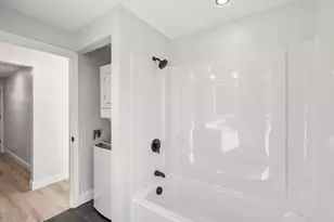 139 Keswick Rd, Brockton, MA 02302 - Photo 13