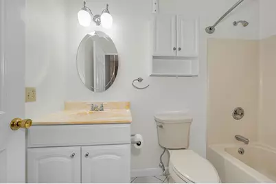 21 Dallas Dr #202, Dracut, MA 01826 - Photo 15