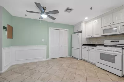 21 Dallas Dr #202, Dracut, MA 01826 - Photo 7