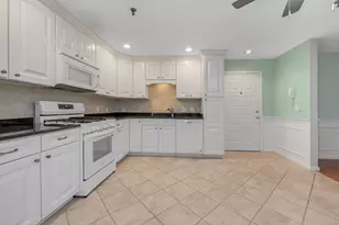 21 Dallas Dr, Dracut, MA 01826 - Photo 5
