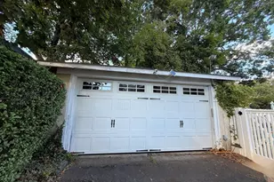 195 Bedford St, New Bedford, MA 02740 - Photo 33