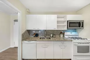 9 Hawthorne Pl, Boston, MA 02114 - Photo 17