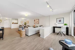 9 Hawthorne Pl, Boston, MA 02114 - Photo 9